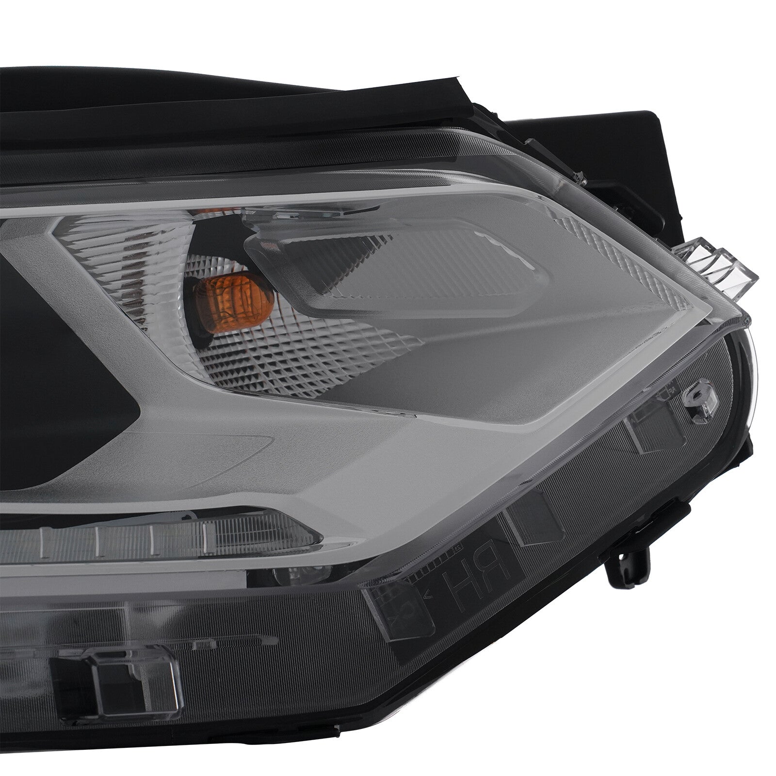 Applicable to 2018-2021 for Chevrolet Traverse LED type with DRL headlights on the passenger right side