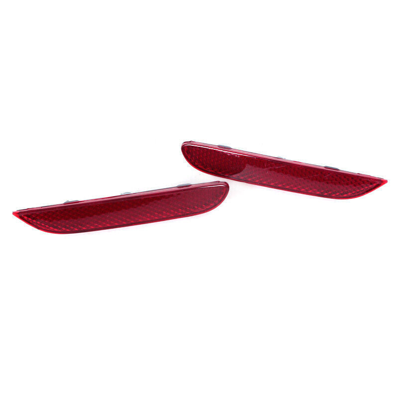 A pair of rear bumper reflector turn signals are available for Nissan Pathfinder 2013-2017.