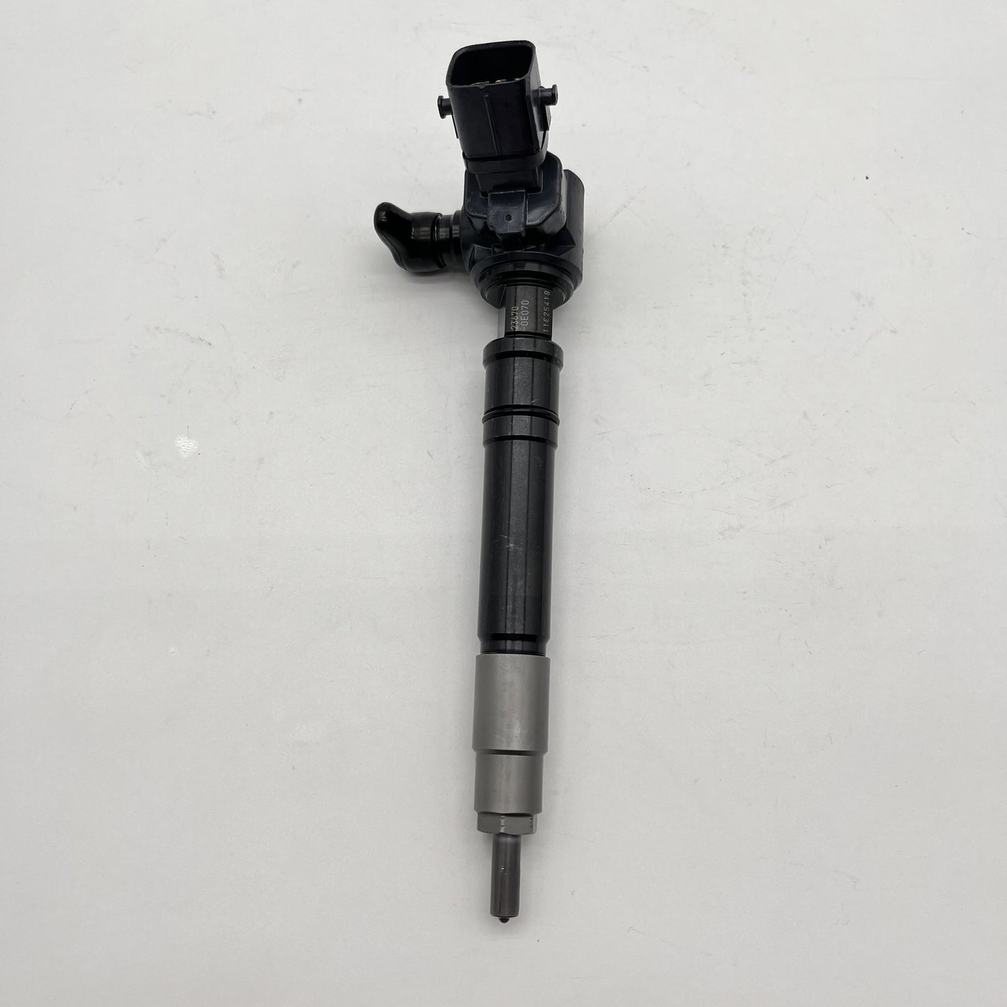 Fuel Injector Assembly 23670-0E070 23670-09460 for Toyota Hiace Hilux 2.5D