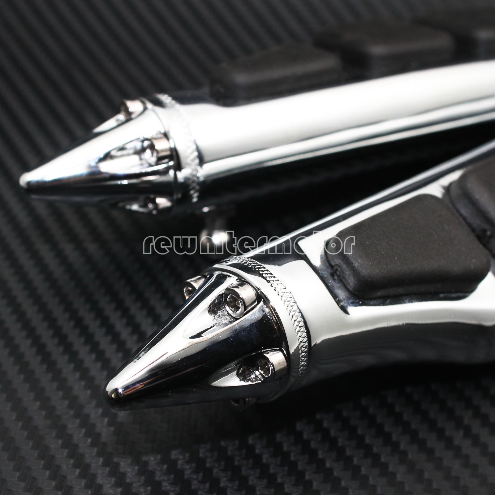 Spike Motorcycle Foot Pegs Foot Rest Pedal Male Mount Fit for Harley Dyna Chrome
