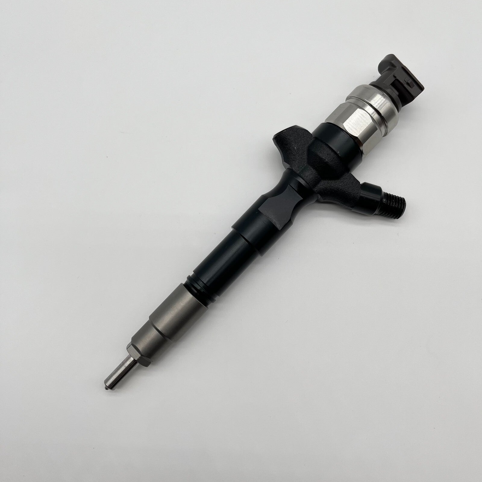 295050-0210 Auto Engine Injector 23670-0L100 23670-09340 23670-30410 for Toyota