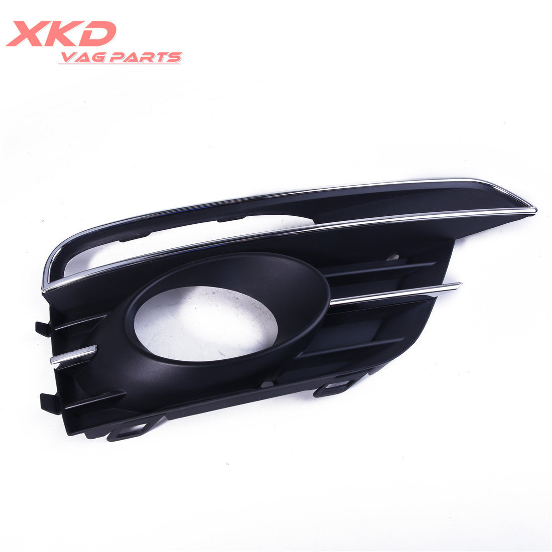 Right front chrome fog light grille is suitable for Volkswagen Beetle 2017/2018 5C5854662J