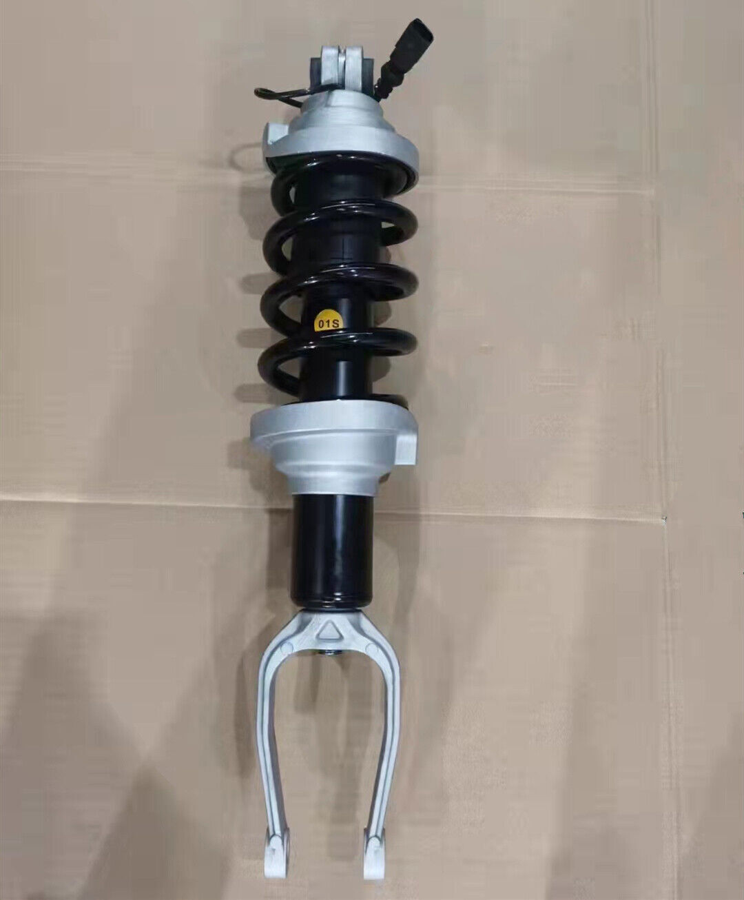 2-piece front hydraulic shock absorber struts with EDC for BMW F01 F02 740i 750i RWD