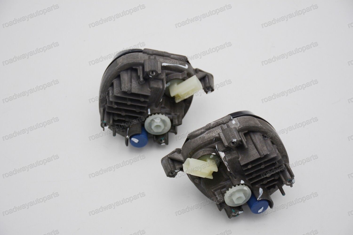 Front Bumper Left Right Fog Lights Driving Lamps for Mazda 3 Axela 2017 2018
