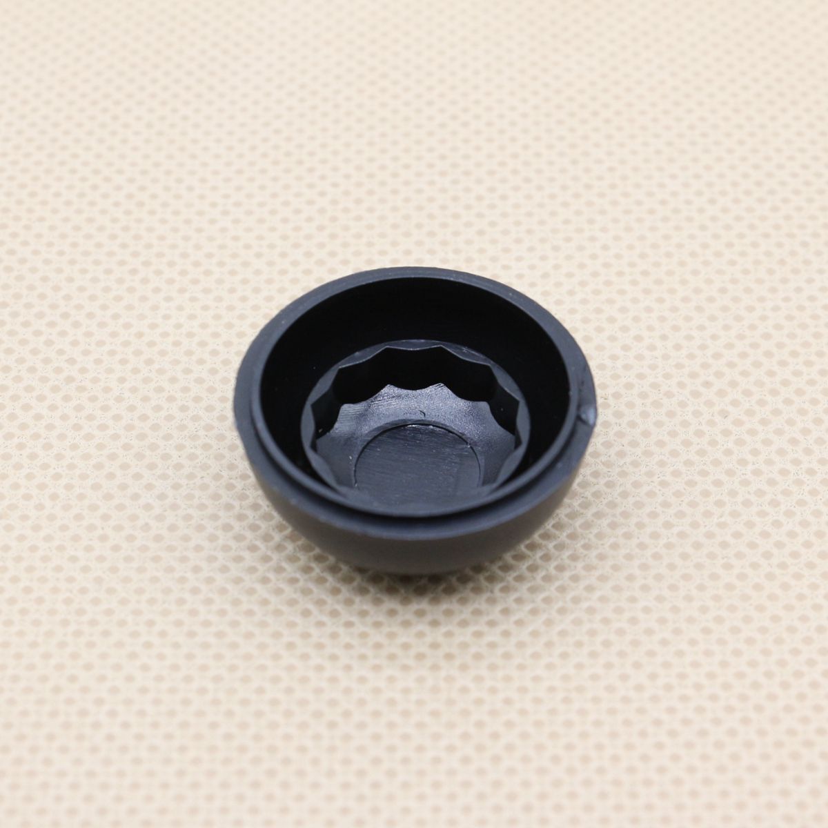 1 piece of windshield wiper arm nut cap 61618226006, suitable for BMW X3 E83 2003-2010