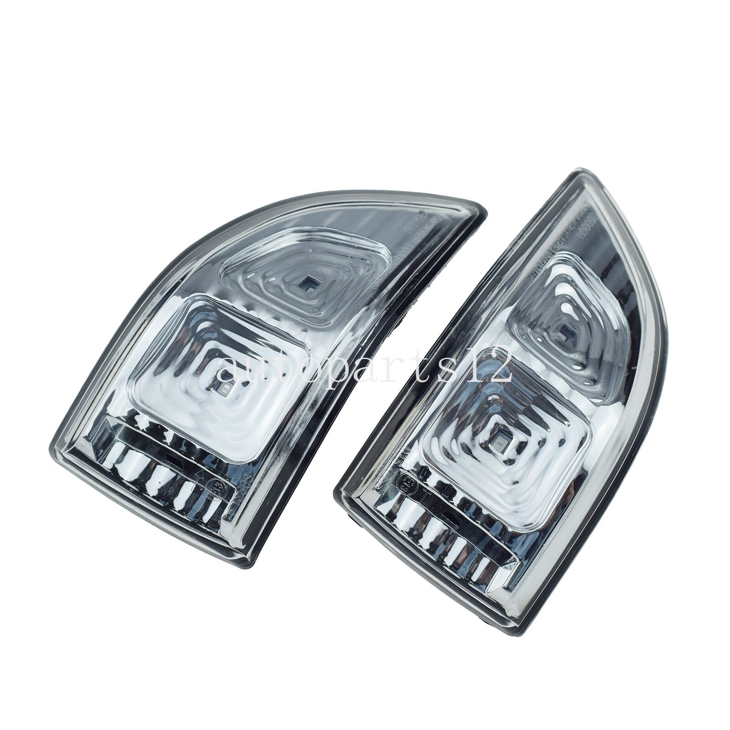 A pair of turn signals on the left and right side mirrors are applicable to the for Kia Sedona 2010-2014.