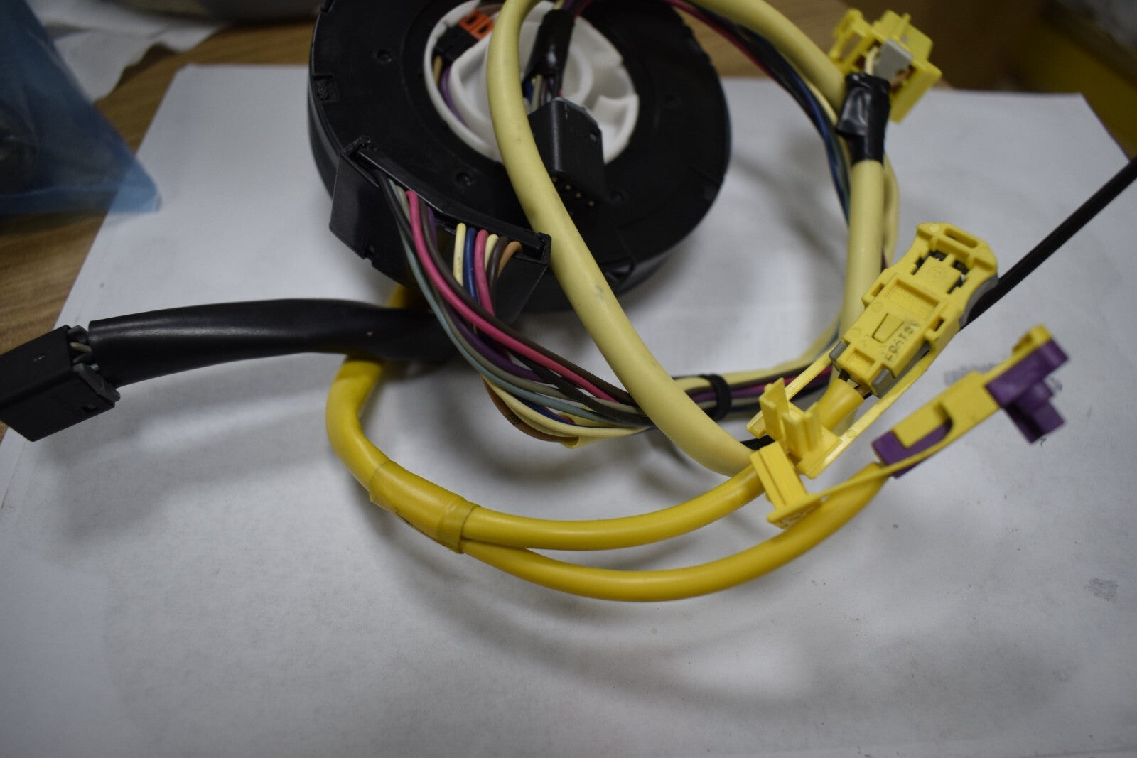 Steering Wheel Spiral Cable Clock Spring 26092622 for Chevrolet Malibu 3.5L 2.2L