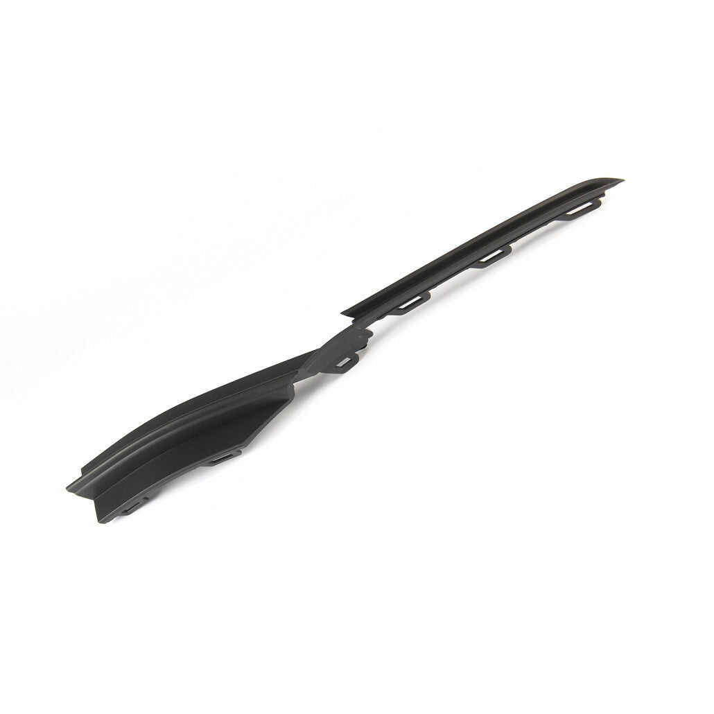 The right bumper bottom trim is suitable for Volkswagen Golfs.
