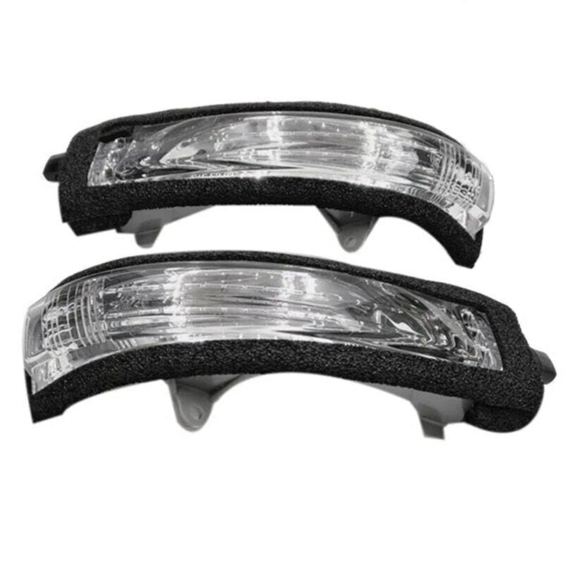 A pair of LED turn signals for the rearview mirrors of the 2012-2015 for Toyota for Land Cruiser .