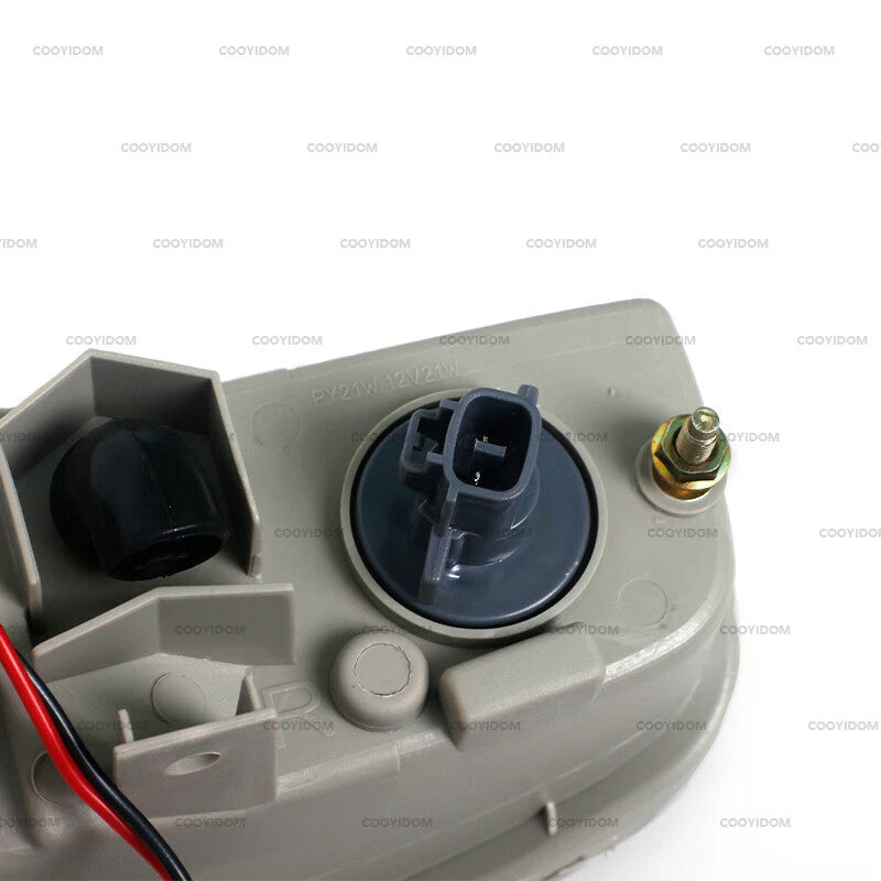 One-piece right front bumper fog light and driver's light strip Blub for Lexus LX470 (1998-07-)