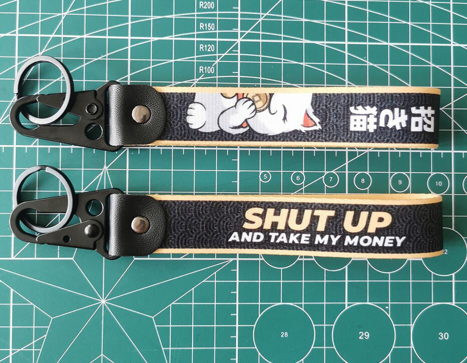 1-piece car keychain/key ring with lanyard, car accessories, Fortune Cat, suitable for Nissan .