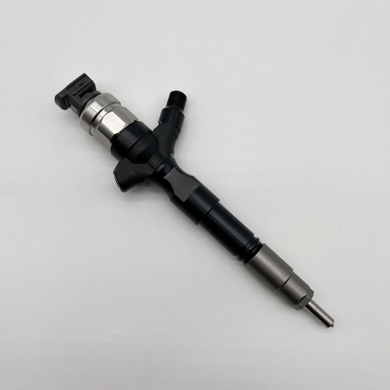 Diesel Fuel Injector Nozzle 295050-0100 23670-39196 for Toyota Hilux Hiace