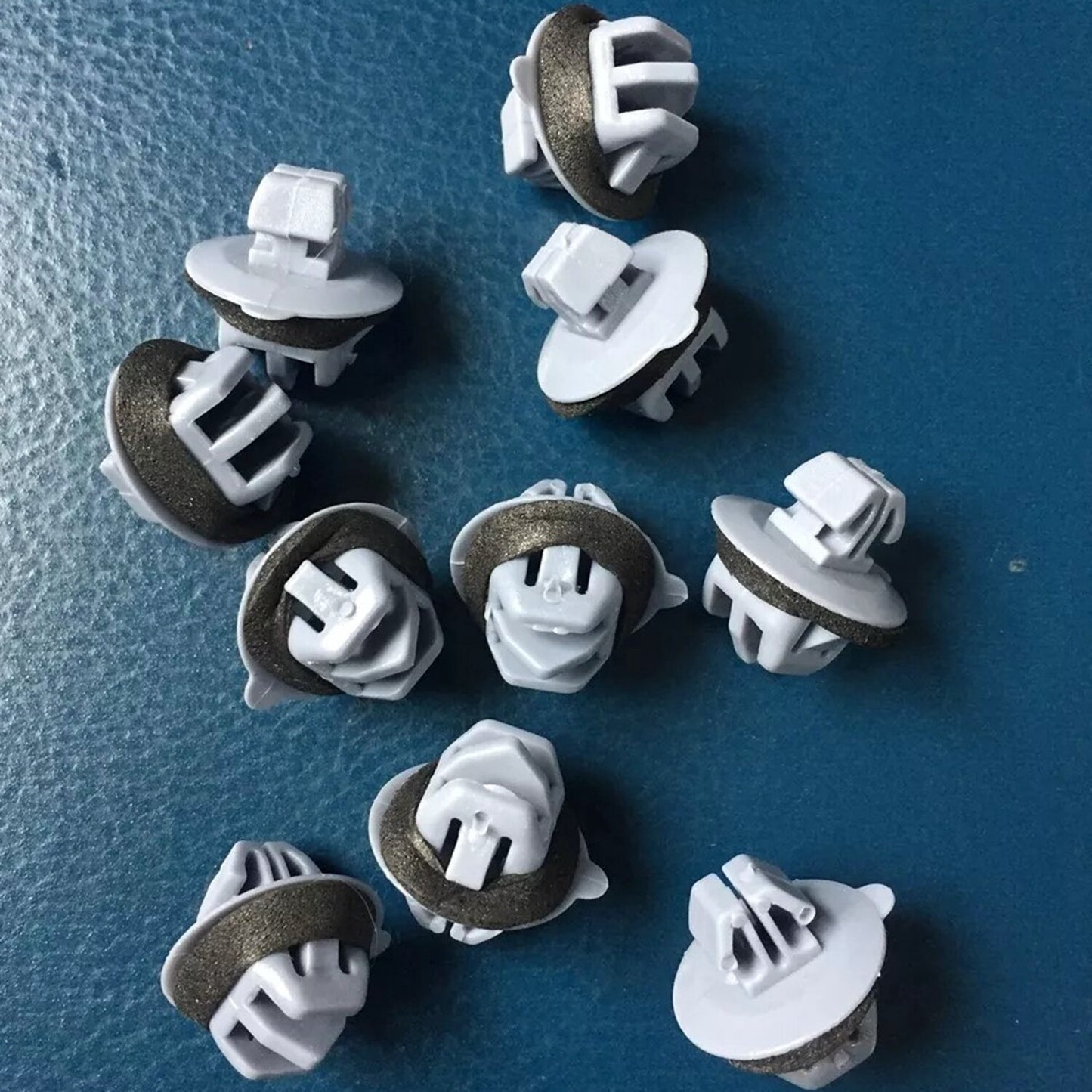 30 Side Moulding Mudguard Retainer Mounting Clips with Seal for Lexus 7539260030