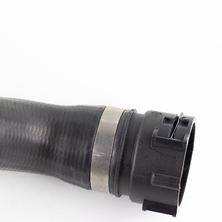 Water Tank Coolant Hose Upper Radiator Hose for Land Rover LR2 2006-14 LR000931