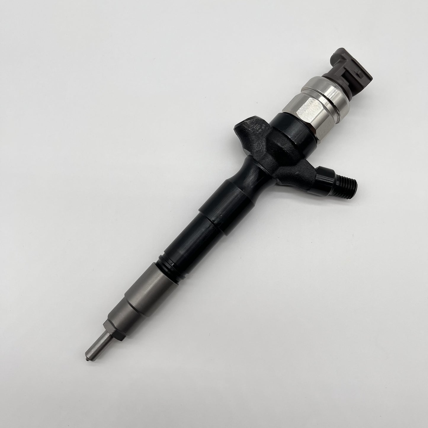 095000-7700 23670-51030 Diesel Fuel Injector for Toyota 1VDFTV for Land Cruiser