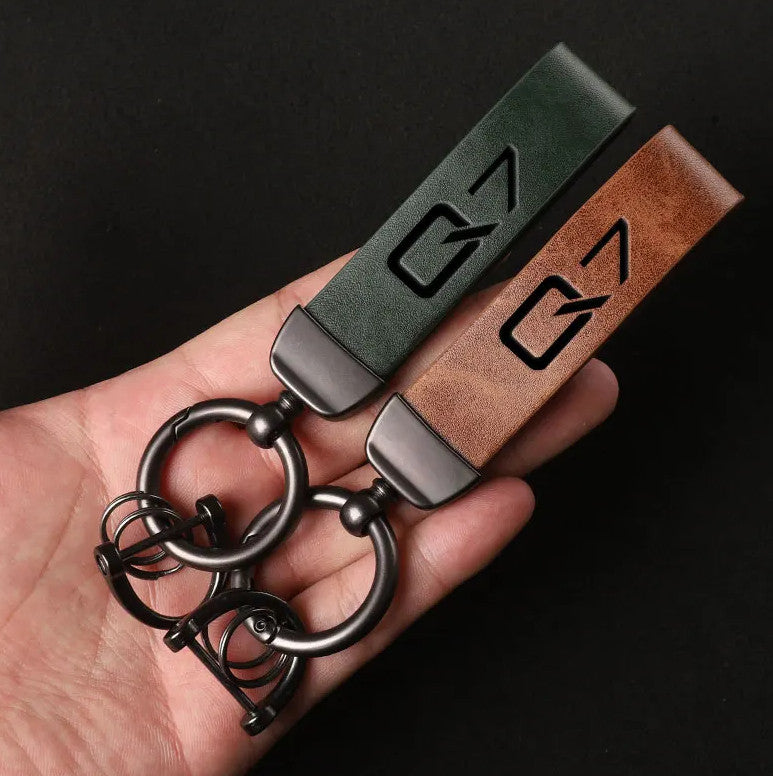 Car keychain/key ring with lanyard, car accessories, Sakura brand, suitable for Nissan .