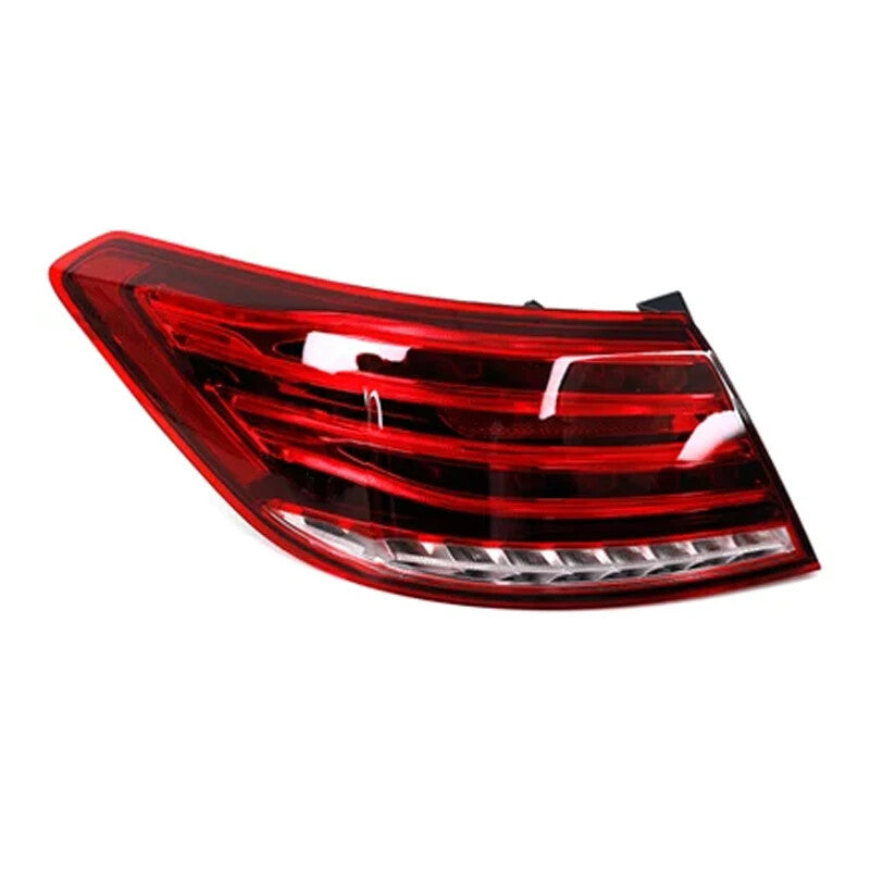 Right LED taillights are suitable for Mercedes-Benz W207, A207, C207, E-Klasse Coupe, and Cabrio (2014-2017).